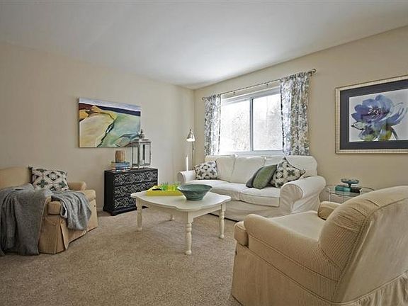4th image of 5797 New Meadow Dr