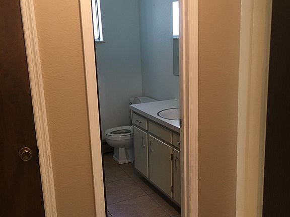 4th image of 418 Themis St