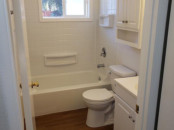 4th image of 12514 NE 31st St