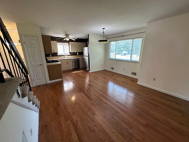 604 Wheatfield Ct #604 — Photo 10