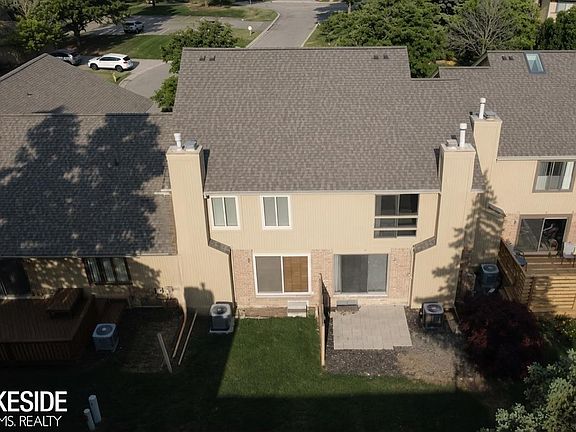 3rd image of 616 Byron Ct