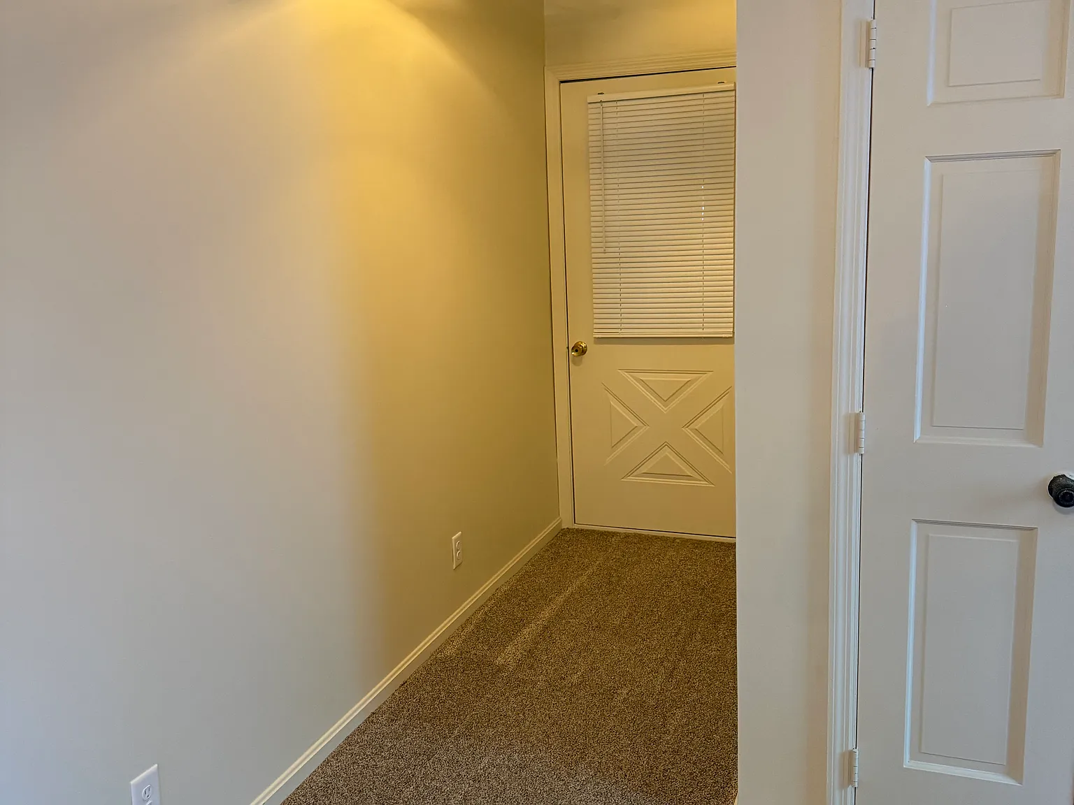 2 bed, 1200 sqft, $1,000 — Photo 4