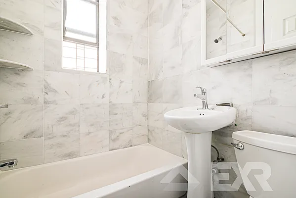 Rented by EXR | media 3