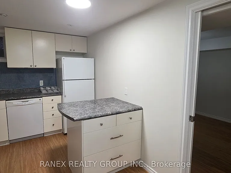 16 Lynwood Ct — Photo 18