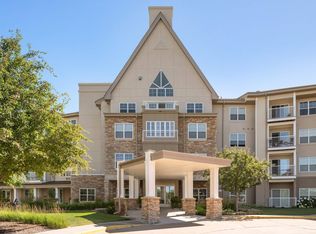 5650 Boone Ave N APT 309, New Hope, MN 55428