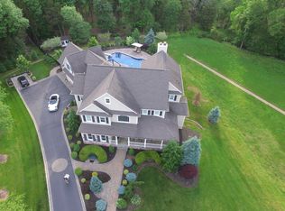 12 Presidents Dr, Bridgewater, NJ 08807