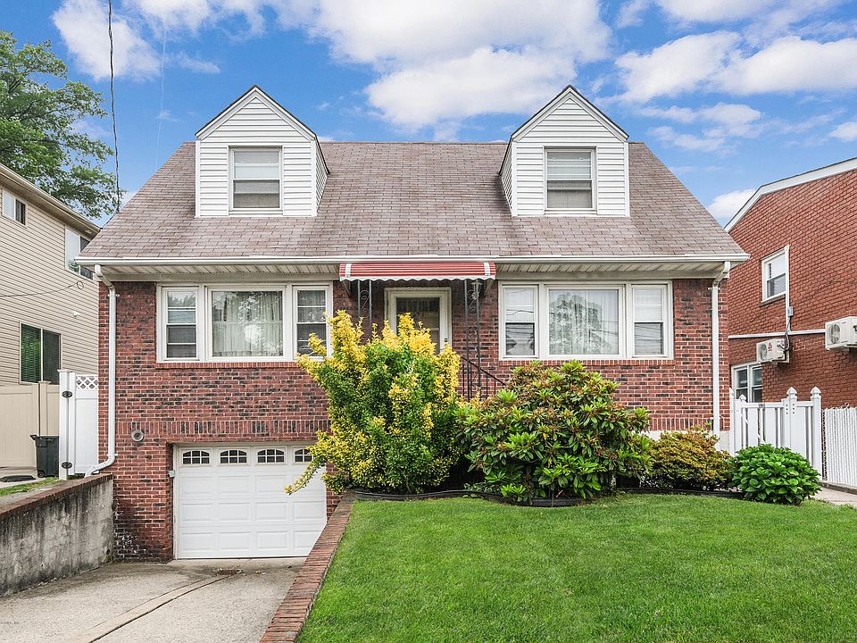 1st image of 121 Quinlan Ave