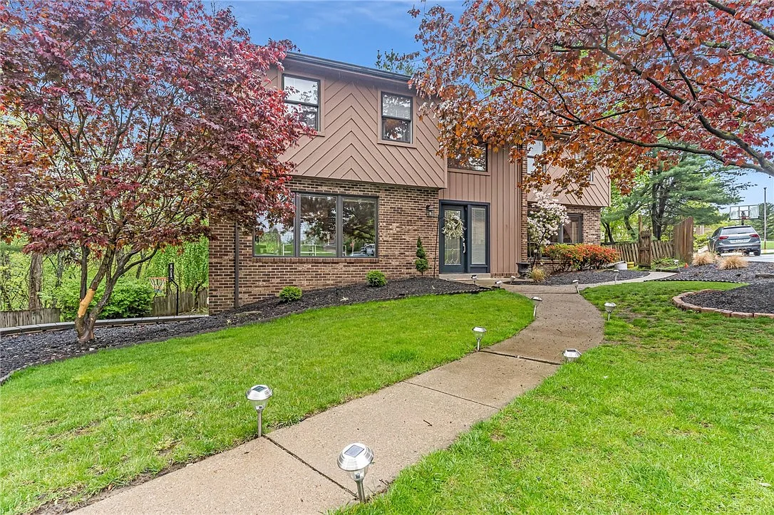 108 Trotwood Ct photo 1