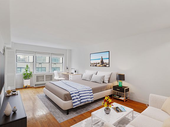4th image of 321 E 45th St APT 10J