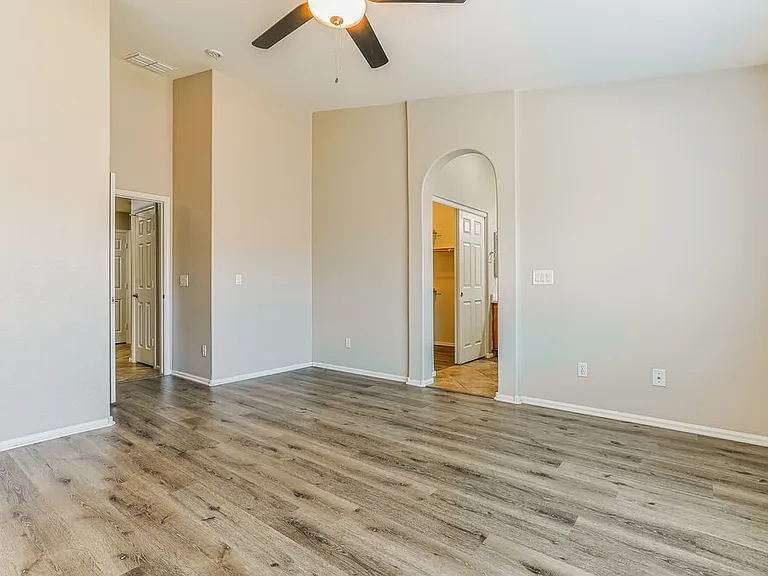 4148 E Stratford Pl — Photo 8