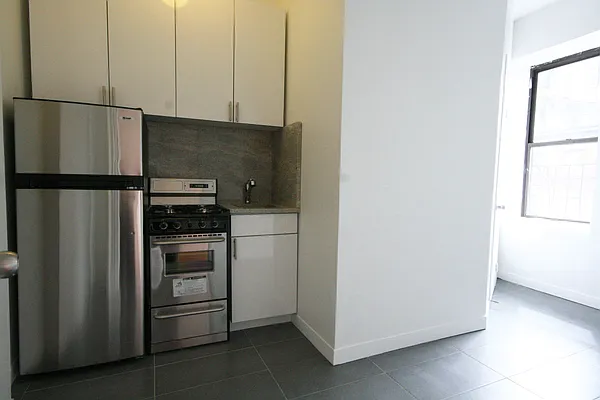 Rented by Aether Property Group | media 10