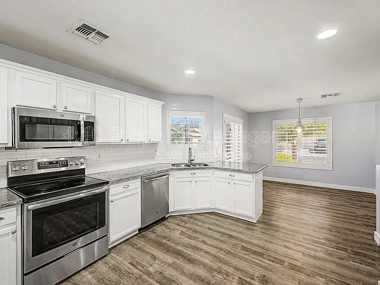3296 E Warbler Rd — Photo 11