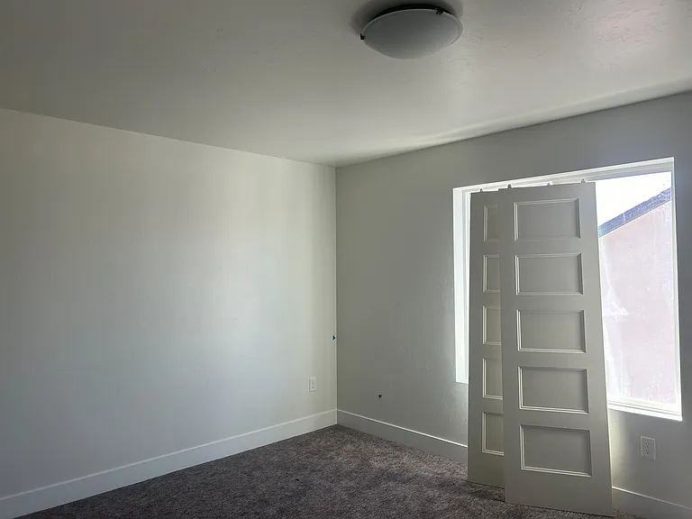 2461A Ross Rd — Photo 12
