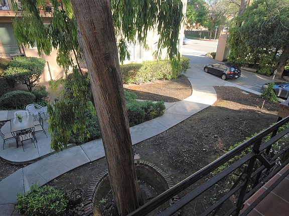 3rd image of 221 N El Camino Real E