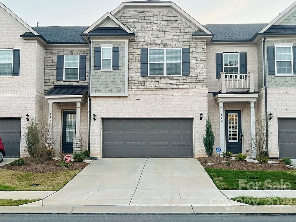 1st image of 146 Heathbrook Ln