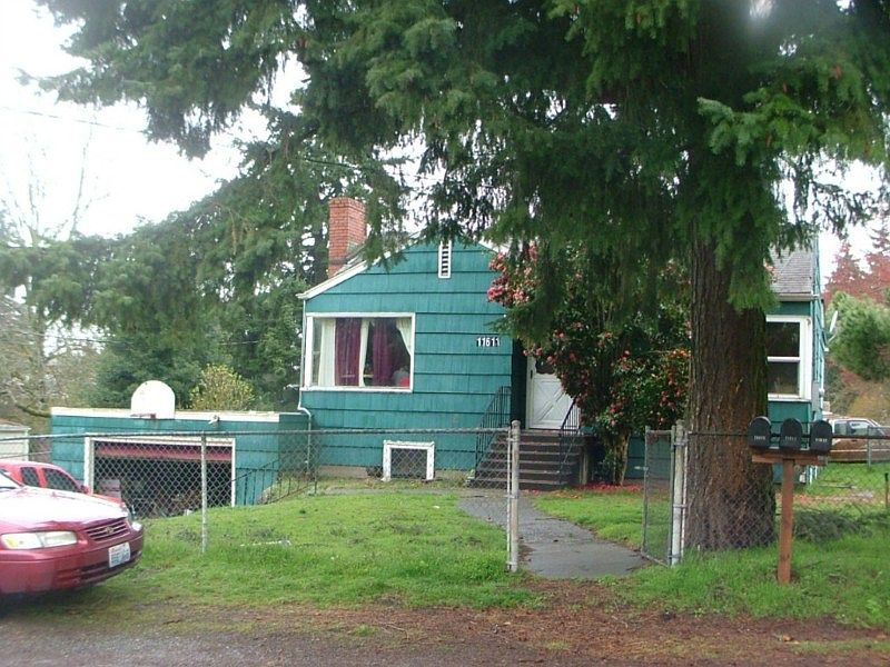 2nd image of 11611 3rd Ave S