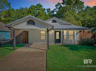 424 Palmetto Ct, Gulf Shores, AL 36542