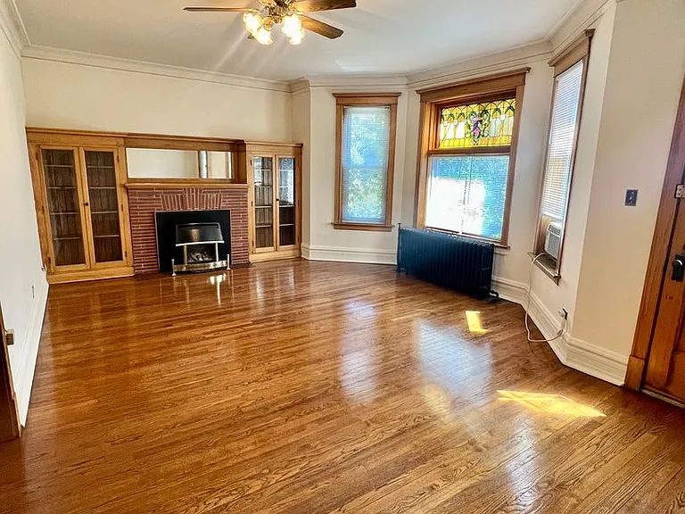 2920 N. Burling — Photo 2