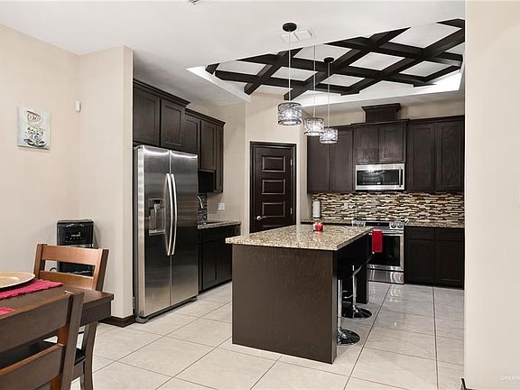 5th image of 3644 Macquarie Dr