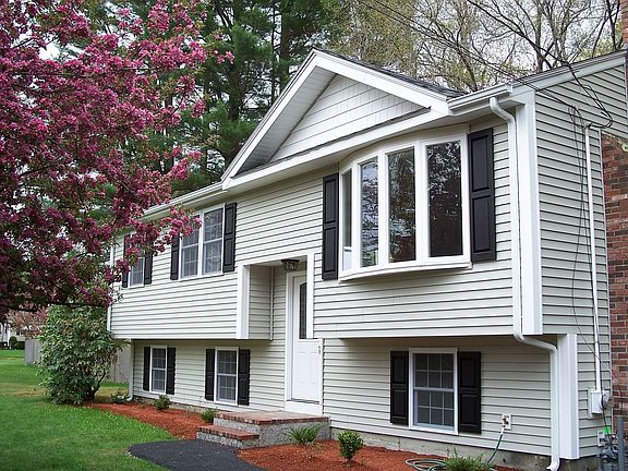 2nd image of 18 Carmen Park Dr
