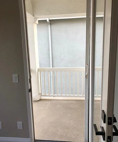 S Poplar Ave — Photo 20
