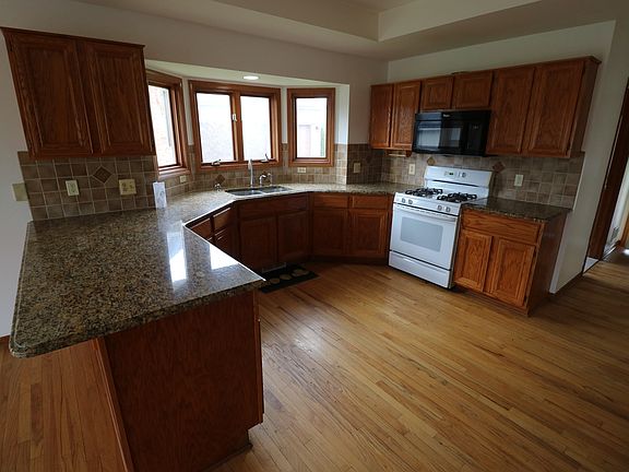 4th image of 21391 Marina Cir #1