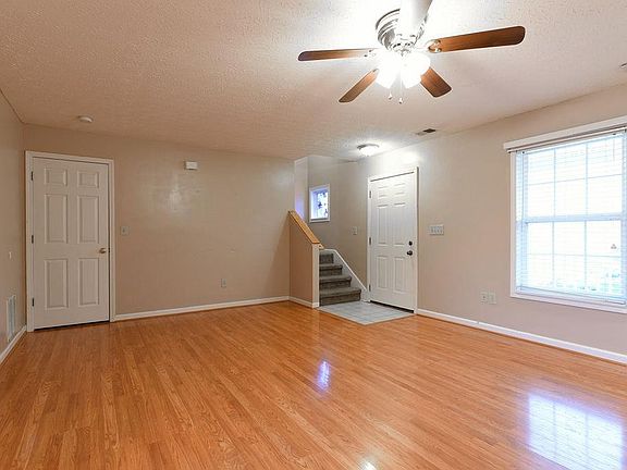 4th image of 2119 Fortune Hill Ln