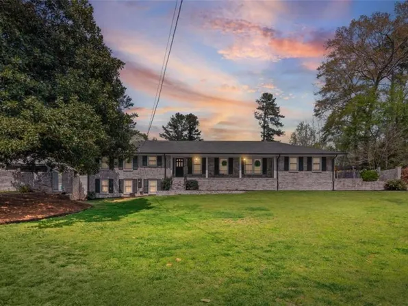 2808 Beverly Hills Dr NE, Marietta, GA 30068