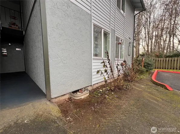 1840 Central Place S #H75, Kent, WA 98030