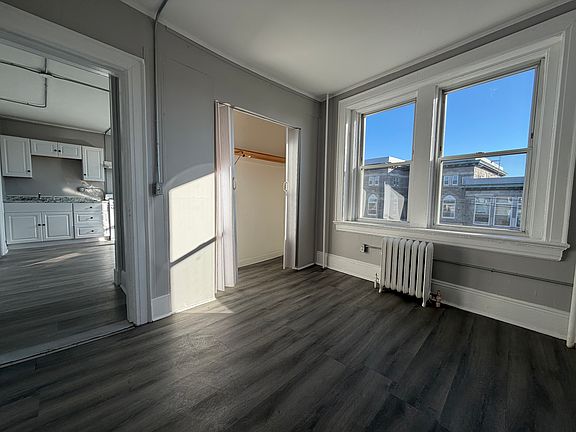5th image of 86-B49 Pequonnock St #B49