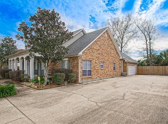 4th image of 2504 Cypress Lawn Dr
