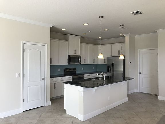 3rd image of 7641 Aloma Pines Ct