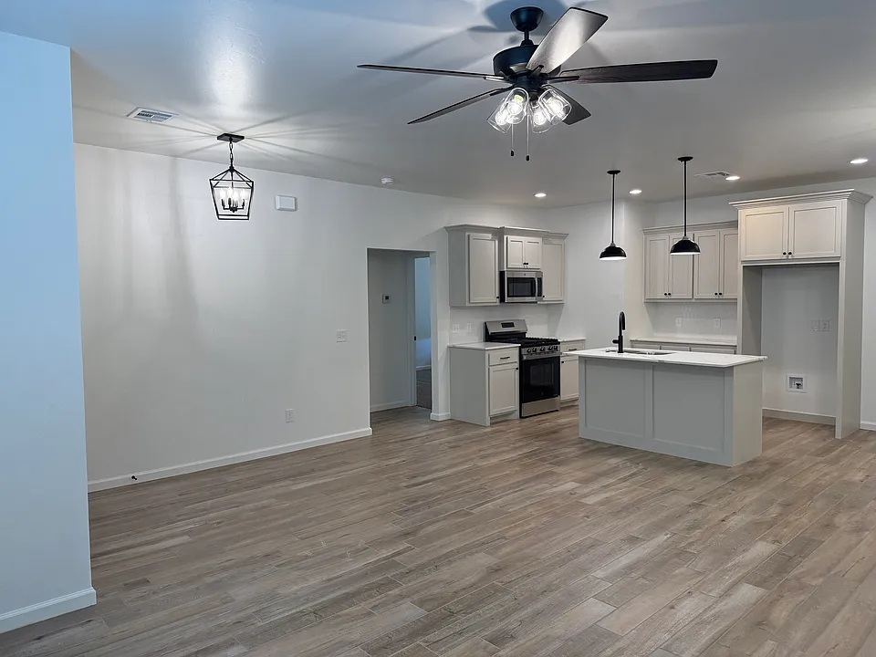 2097 Cole Ln