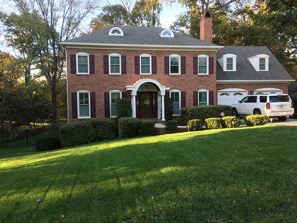 2nd image of 7910 Bradenton Dr