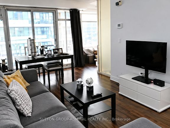 3rd image of 2191 Yonge St #3210
