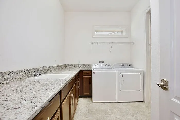 10822 Mobberley Cir — Photo 34