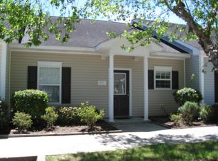 457 Moss Creek Ln, Brunswick, GA 31520