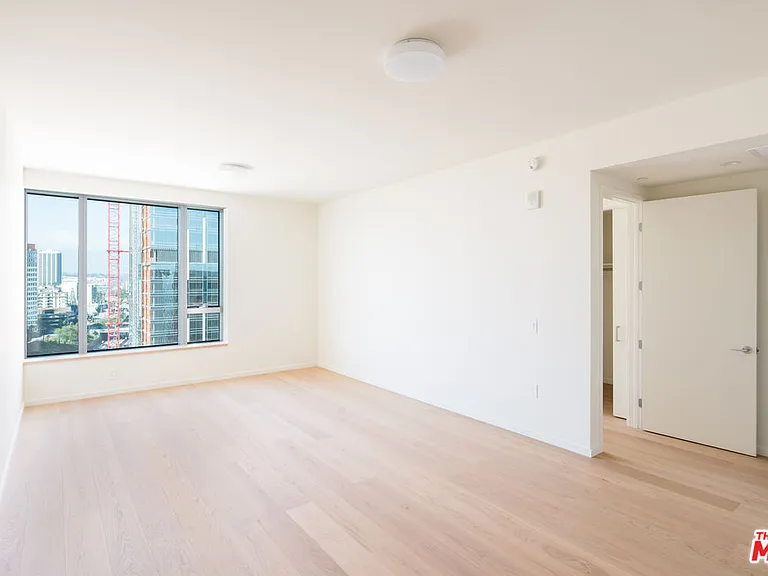 889 Francisco St #3310 — Photo 7