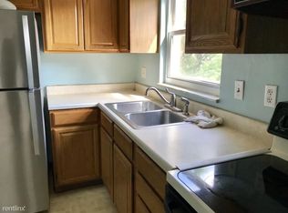 919 Saint Anne St, Castle Shannon, PA 15234