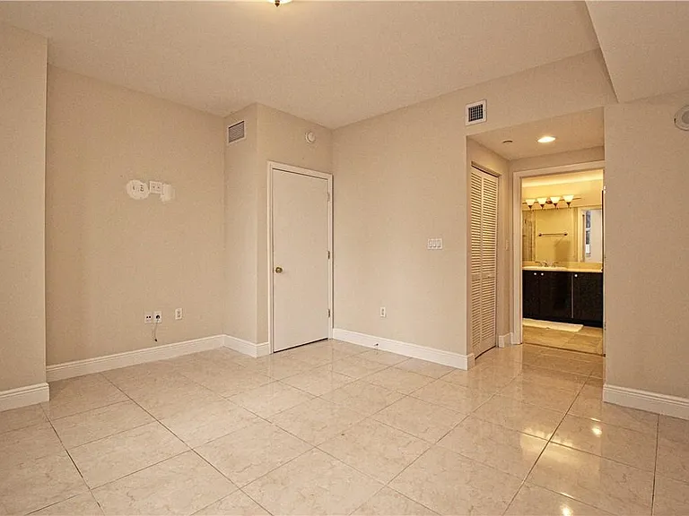 4100 Salzedo St #512 — Photo 7