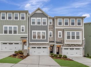 2724 Hunter Woods Dr, Apex, NC 27502
