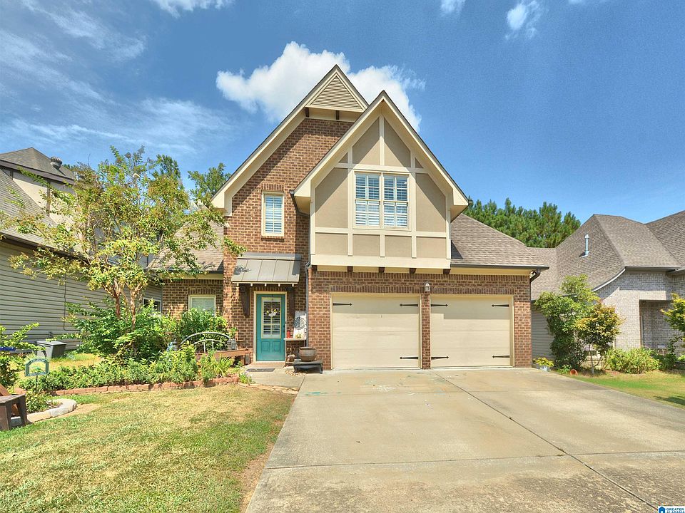 1st image of 215 Lorrin Ln