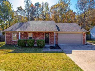 1619 Overview Dr, Benton, AR 72015