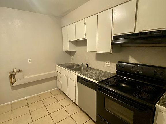 5th image of 4613 Belton Ave APT A