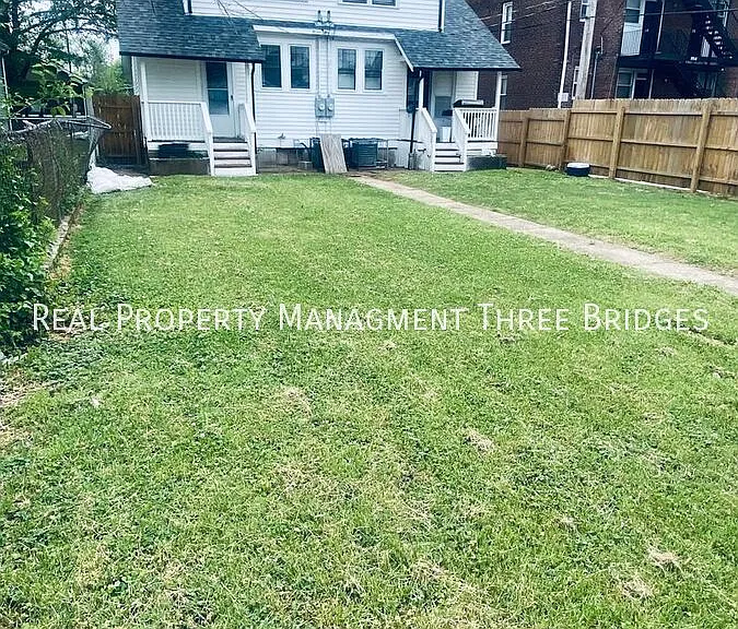 5533 Grace Ave — Photo 3
