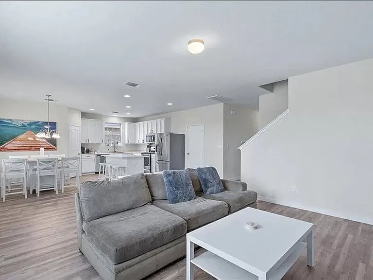 200 Duroc Dr — Photo 10