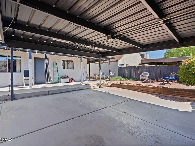 2129 W Rose Garden Ln — Photo 27