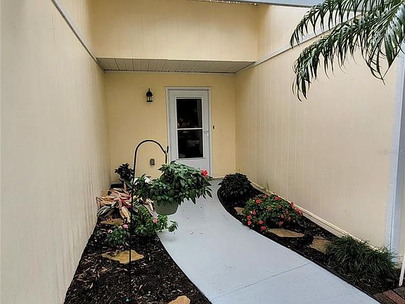 4th image of 4070 Oakhurst Dr #3172