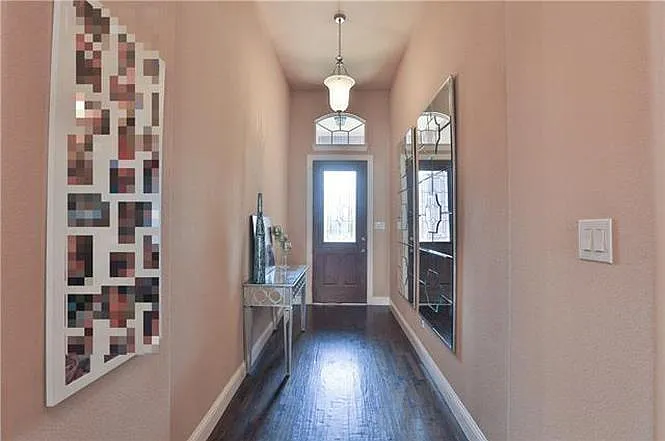 2529 Brandon Dr — Photo 2