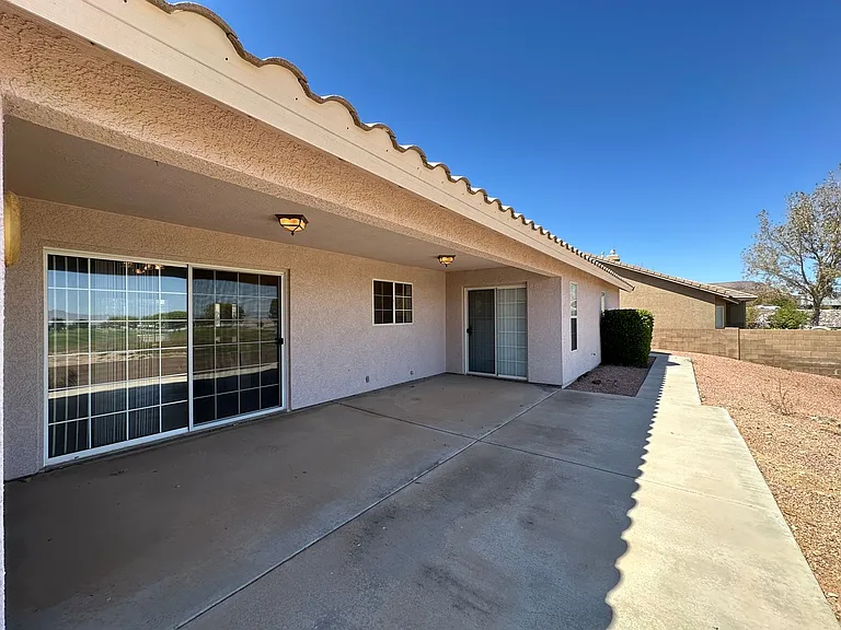 660 Country Club Dr — Photo 39
